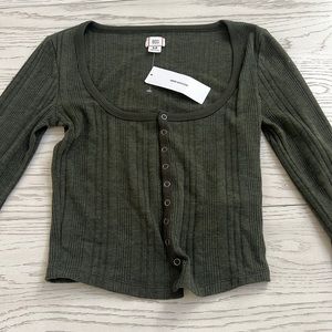 UO green long sleeve